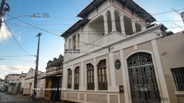 Casarão histórico do bairro da Ribeira em Natal RN, antigo consulado italiano com arquitetura do início do século XX, atual Consulado Bar