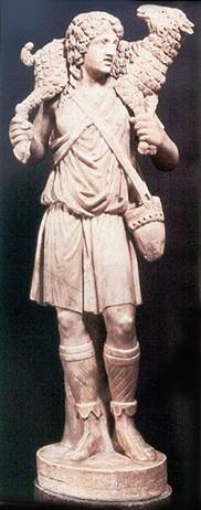 Estátua do Bom Pastor em mármore carregando um carneiro, famosa escultura de arte paleocristã exposta nos Museus do Vaticano.